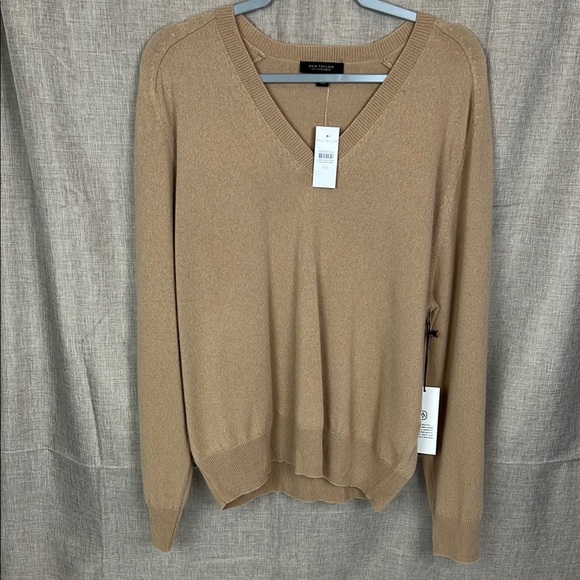 Ann Taylor NEW Women’s XXL 100% Cashmere V-Neck Lightweight Sweater - Picture 1 of 6